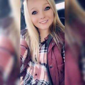 Meet your Posher, Candice